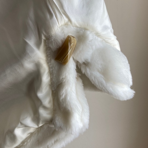 Alpine Studio White/off white Faux Fur Hooded Coat with Pattern Large - Picture 9 of 11